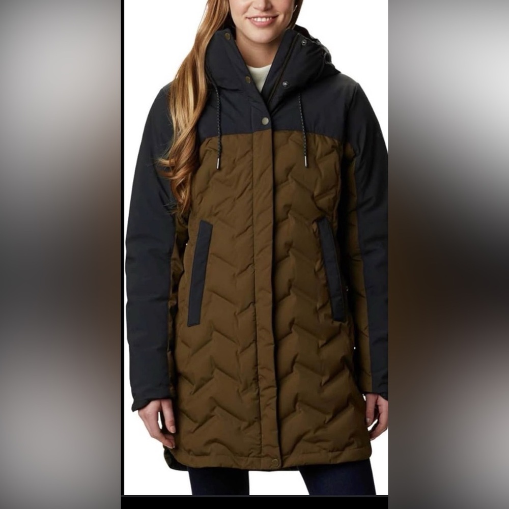 Columbia Women’s Mountain Croo Long Down Jacket . Size Small